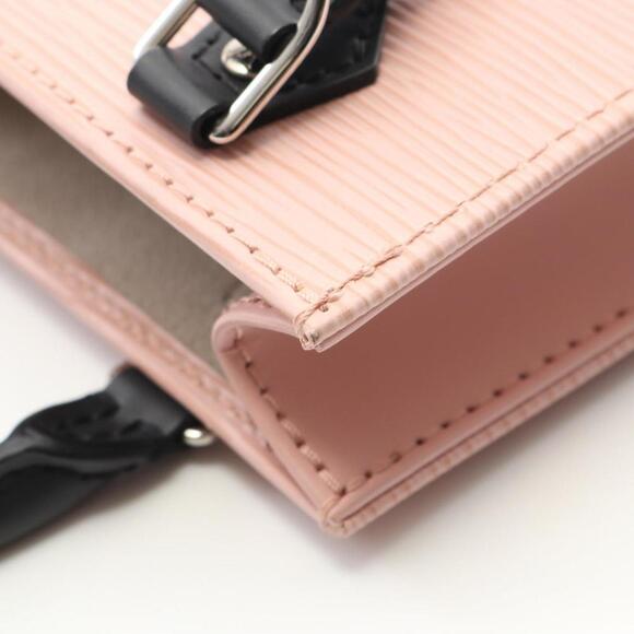 LOUIS VUITTON Black Leather Bag - Picture 5 of 7